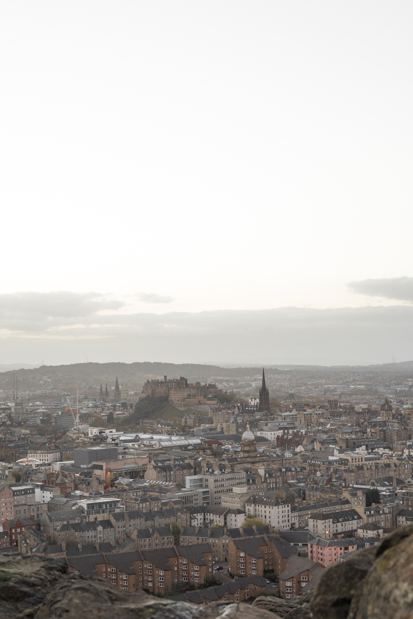 View on Edinburgh's castle, from afar
