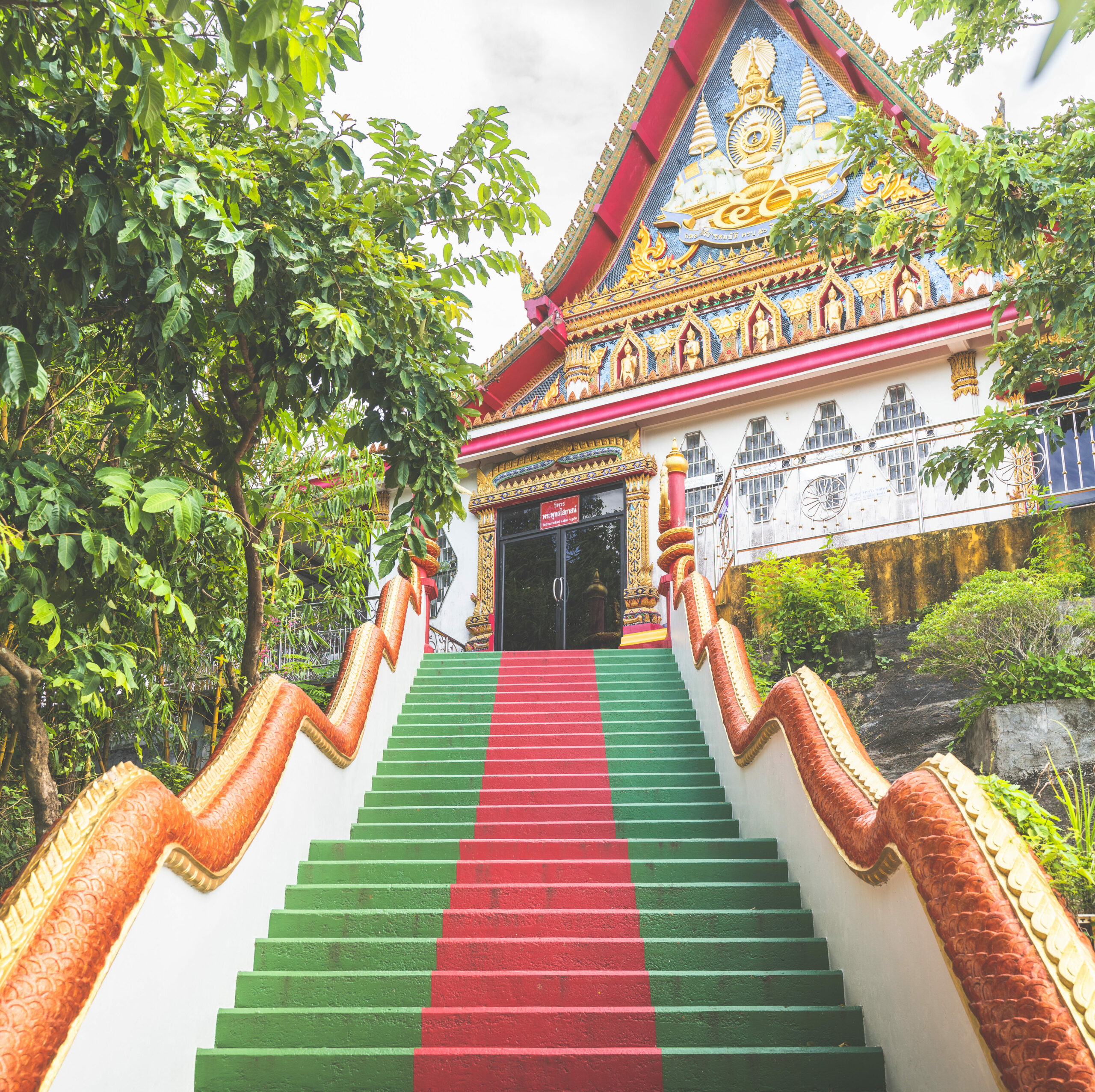 Wat Ko Sire temple